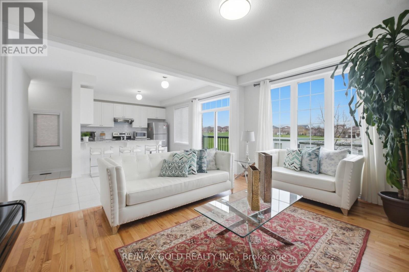 26 Geranium Crescent, Brampton, Ontario  L6Y 1N8 - Photo 5 - W13048286