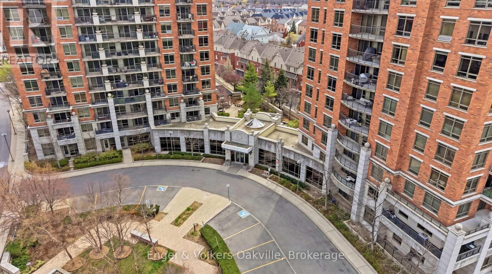 601 - 2379 Central Park Drive, Oakville, Ontario  L6H 0E3 - Photo 2 - W13048452