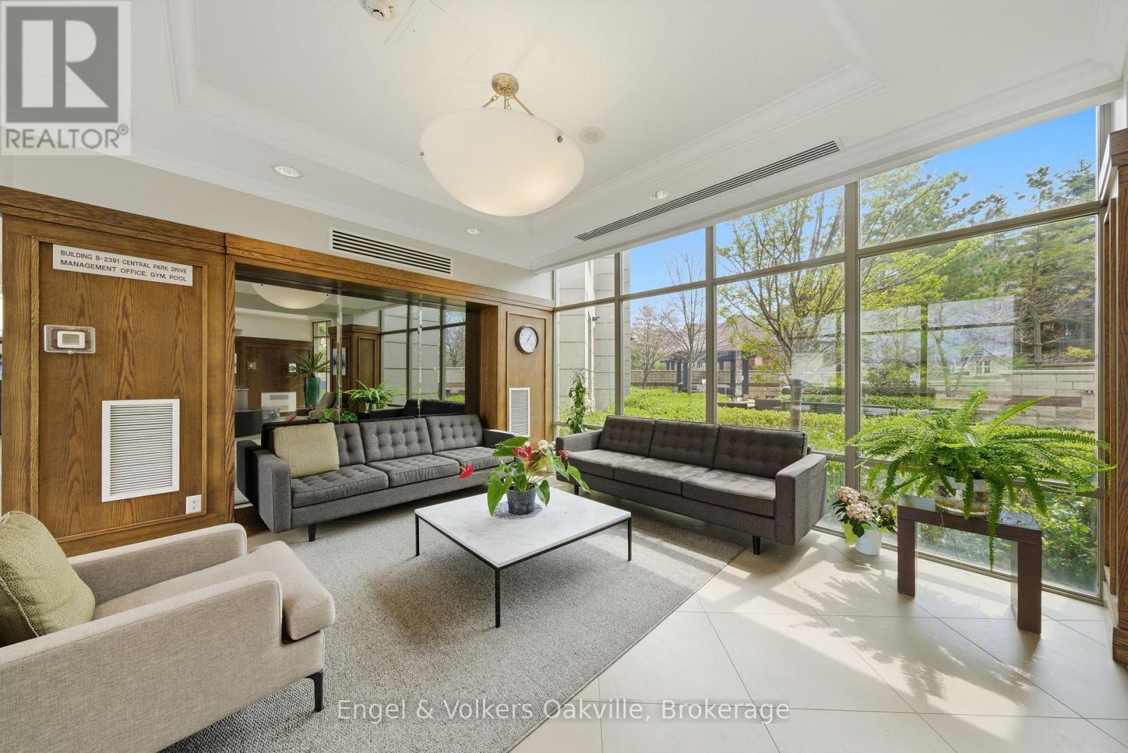 601 - 2379 Central Park Drive, Oakville, Ontario  L6H 0E3 - Photo 5 - W13048452