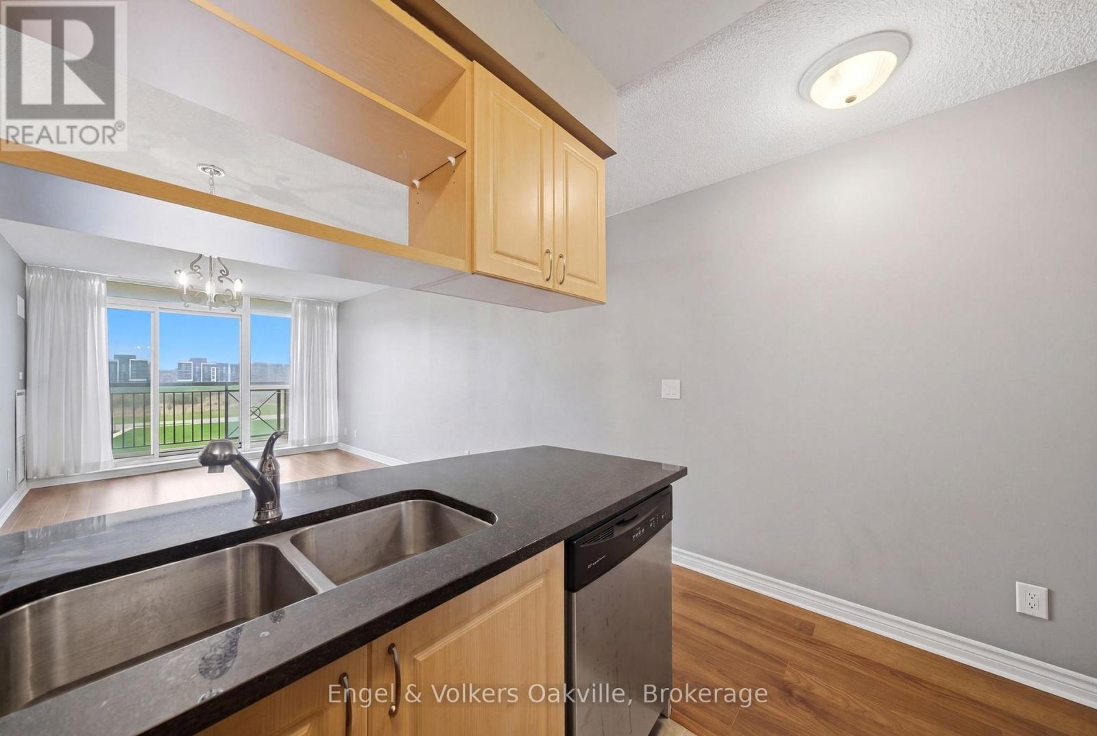 601 - 2379 Central Park Drive, Oakville, Ontario  L6H 0E3 - Photo 9 - W13048452