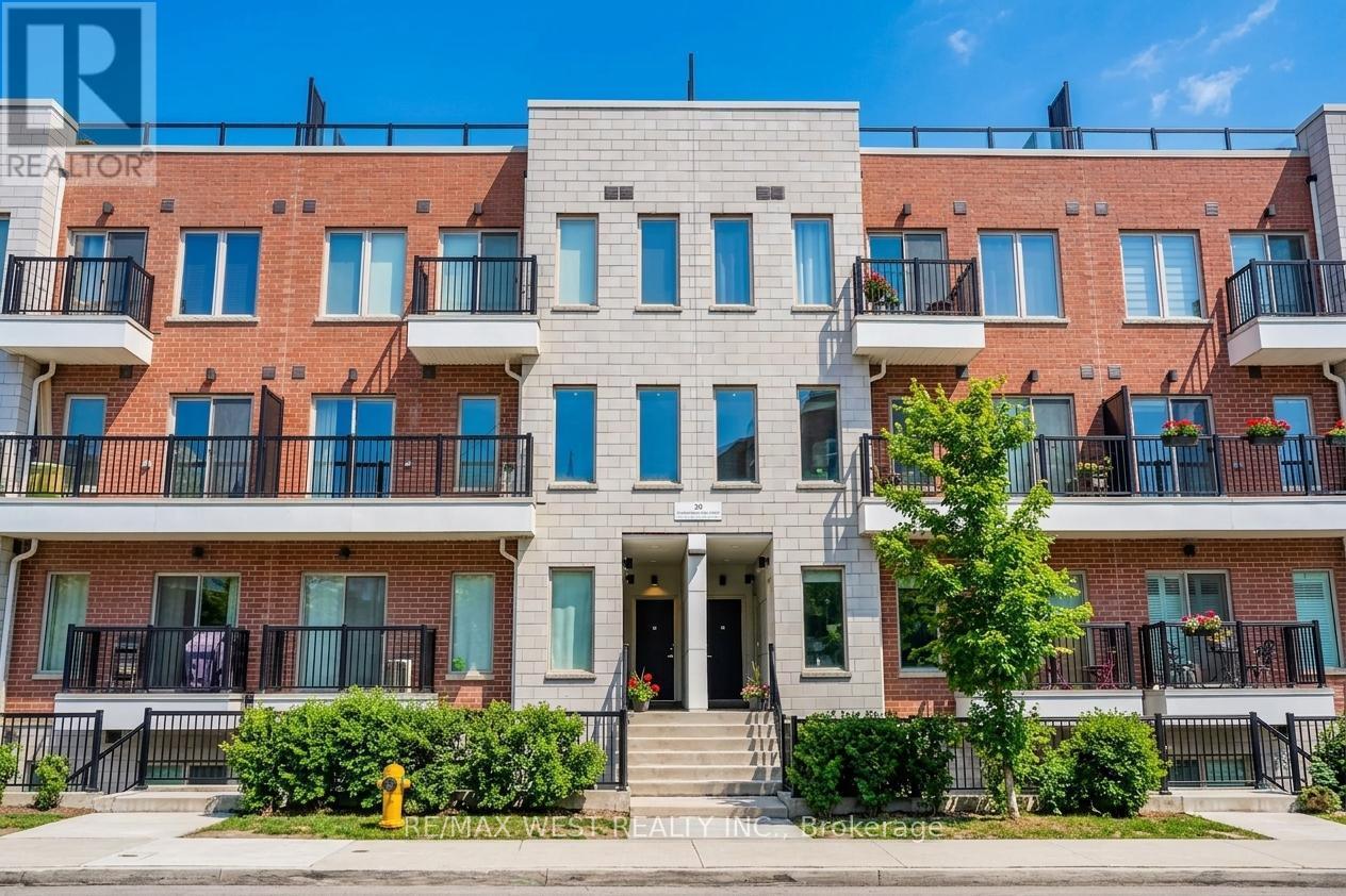 20 - 39 JOHN PERKINS BULL DRIVE, Toronto, Ontario