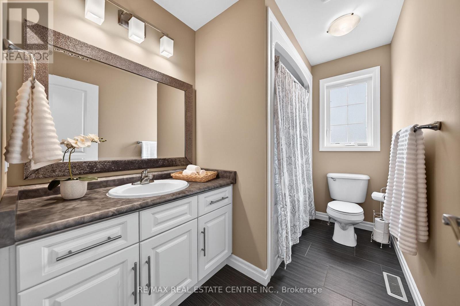 692 Halifax Road, Woodstock (Woodstock - North), Ontario  N4T 0G1 - Photo 33 - X13048196