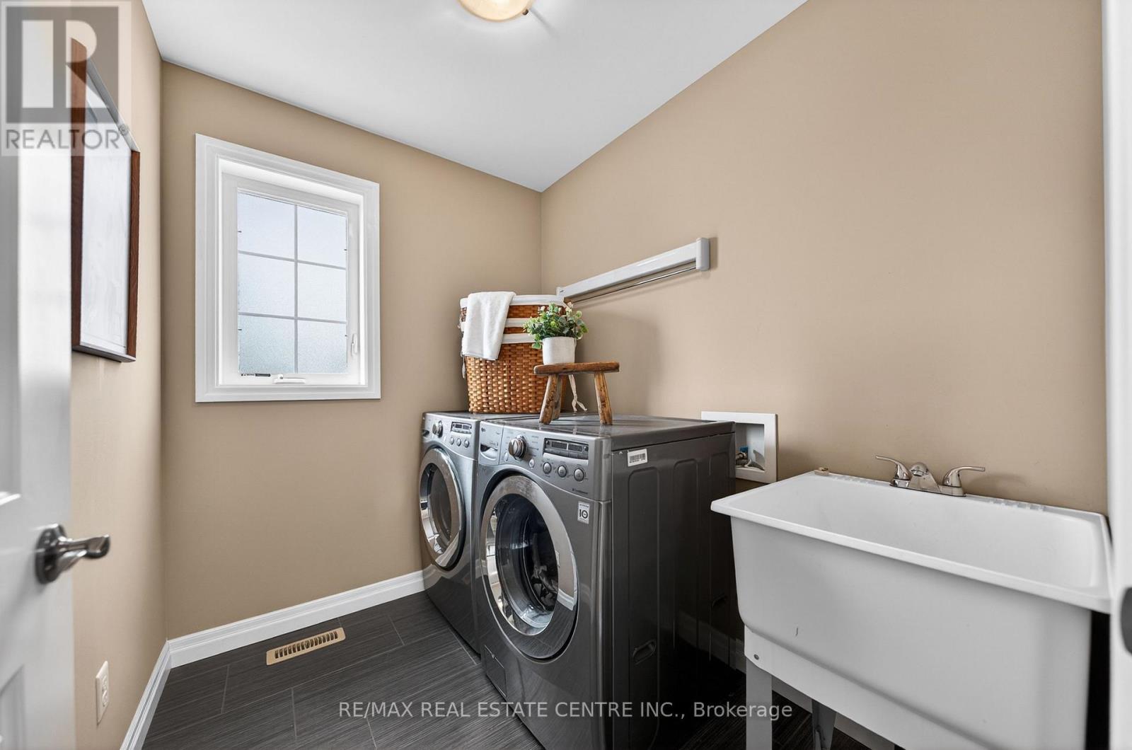 692 Halifax Road, Woodstock (Woodstock - North), Ontario  N4T 0G1 - Photo 34 - X13048196