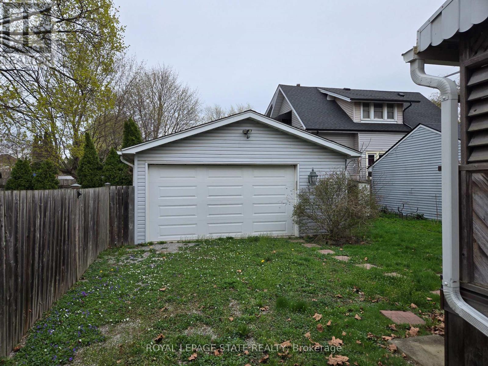 4 Haig Street, St. Catharines, Ontario  L2R 6K5 - Photo 14 - X13048222