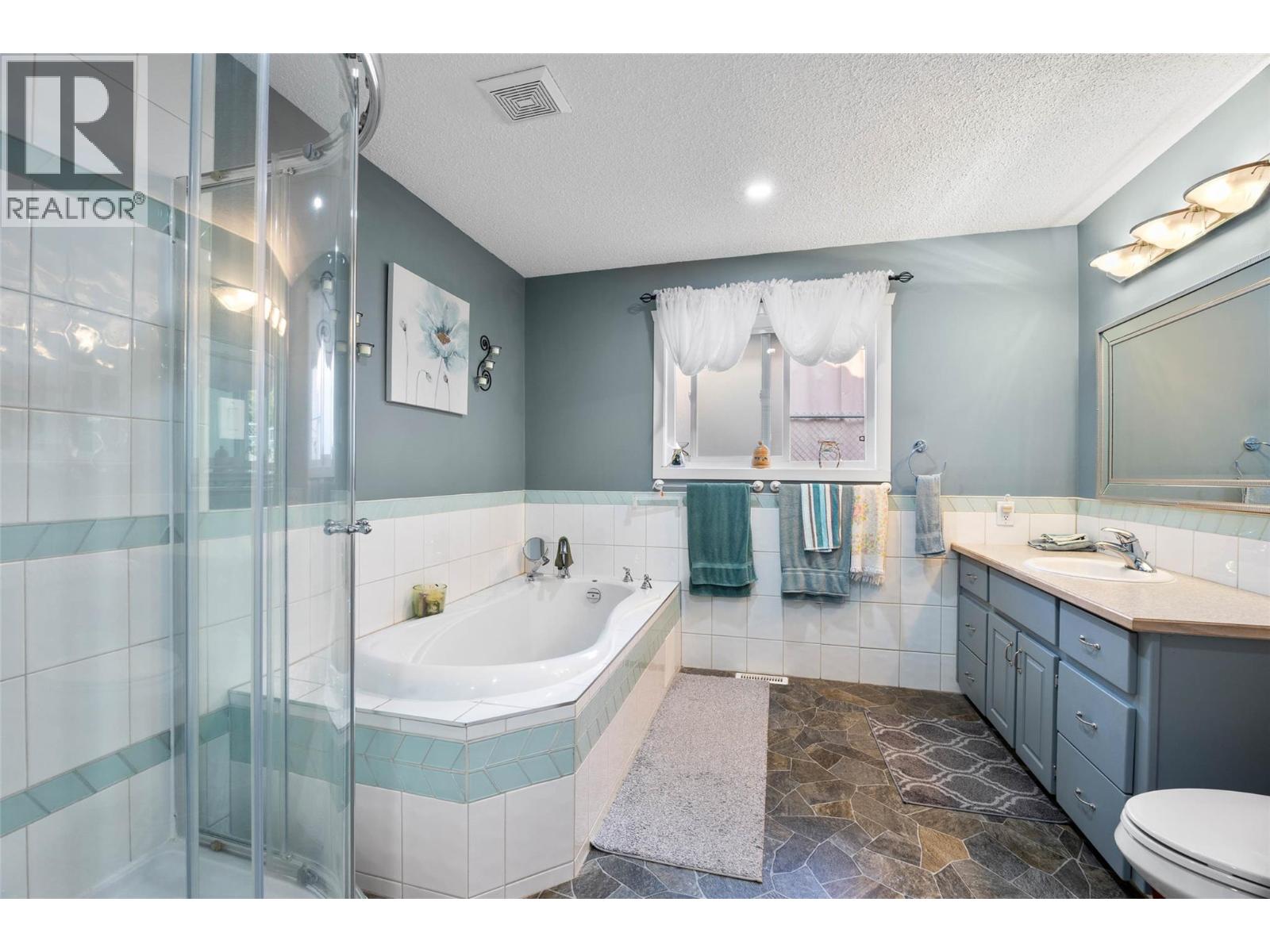 2402 Parkview Drive, Kamloops, British Columbia  V2B 7J1 - Photo 18 - 10384956