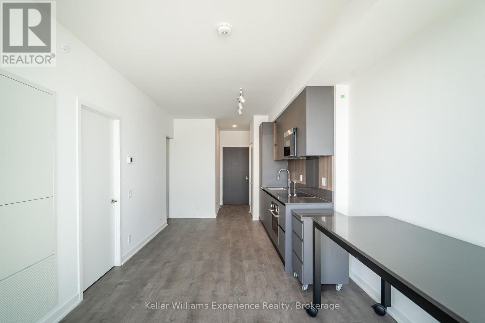 1910 - 39 Mary Street, Barrie (City Centre), Ontario  L4N 1S9 - Photo 5 - S13048416