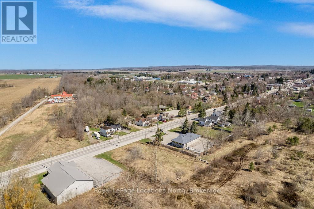 137 Queen Street W, Springwater, Ontario  L0L 1P0 - Photo 4 - S13048500