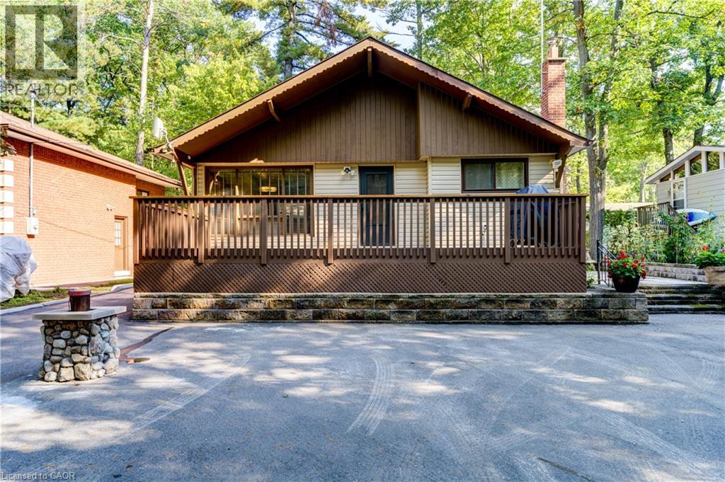 11 Glen Avenue S, Tiny, Ontario  L0L 2T0 - Photo 1 - 40768716