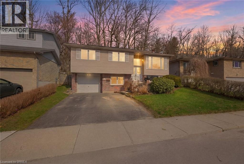 147 Forest Road, Brantford, Ontario  N3S 7L5 - Photo 3 - 40816312