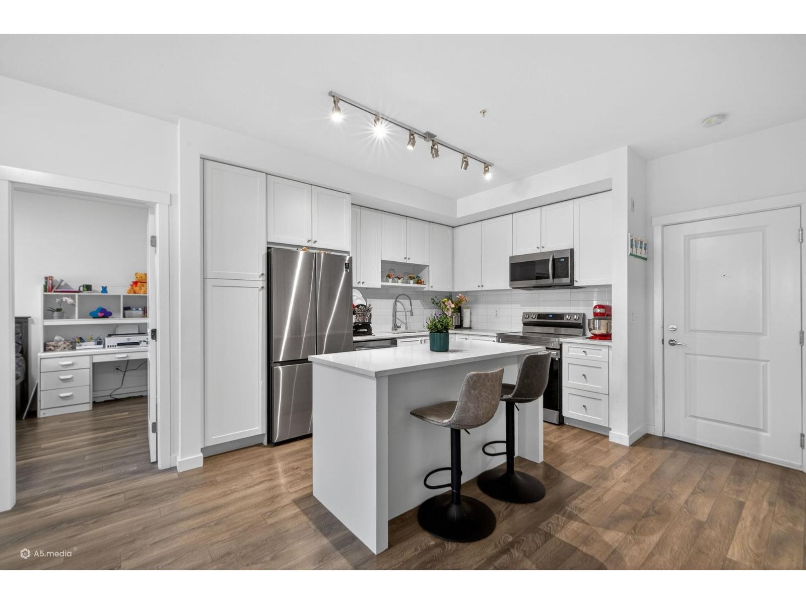 115 13623 81a Avenue, Surrey, British Columbia  V3W 3N7 - Photo 6 - R3114968