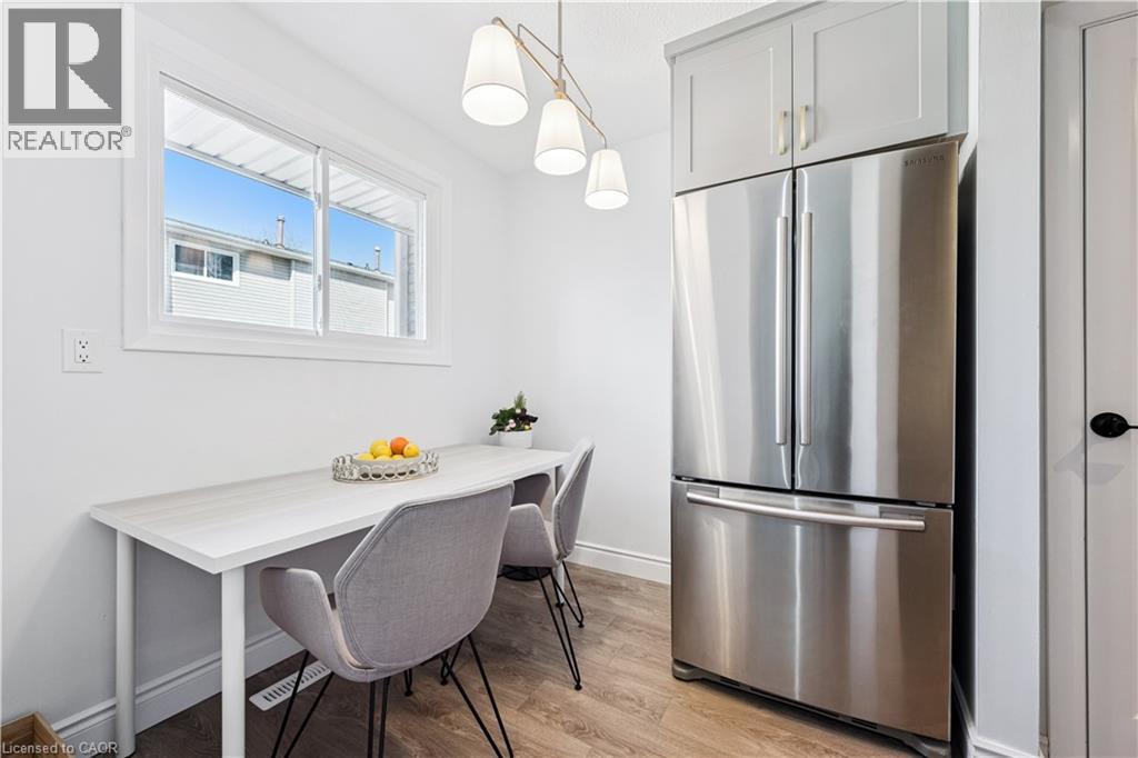 224g Harvard Place, Waterloo, Ontario  N2J 4G2 - Photo 3 - 40824475