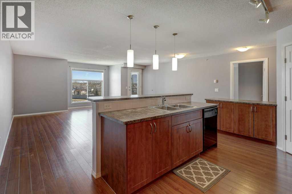 2429, 700 Willowbrook Road NW, Airdrie, Alberta  T4B 2B7 - Photo 4 - A2296314