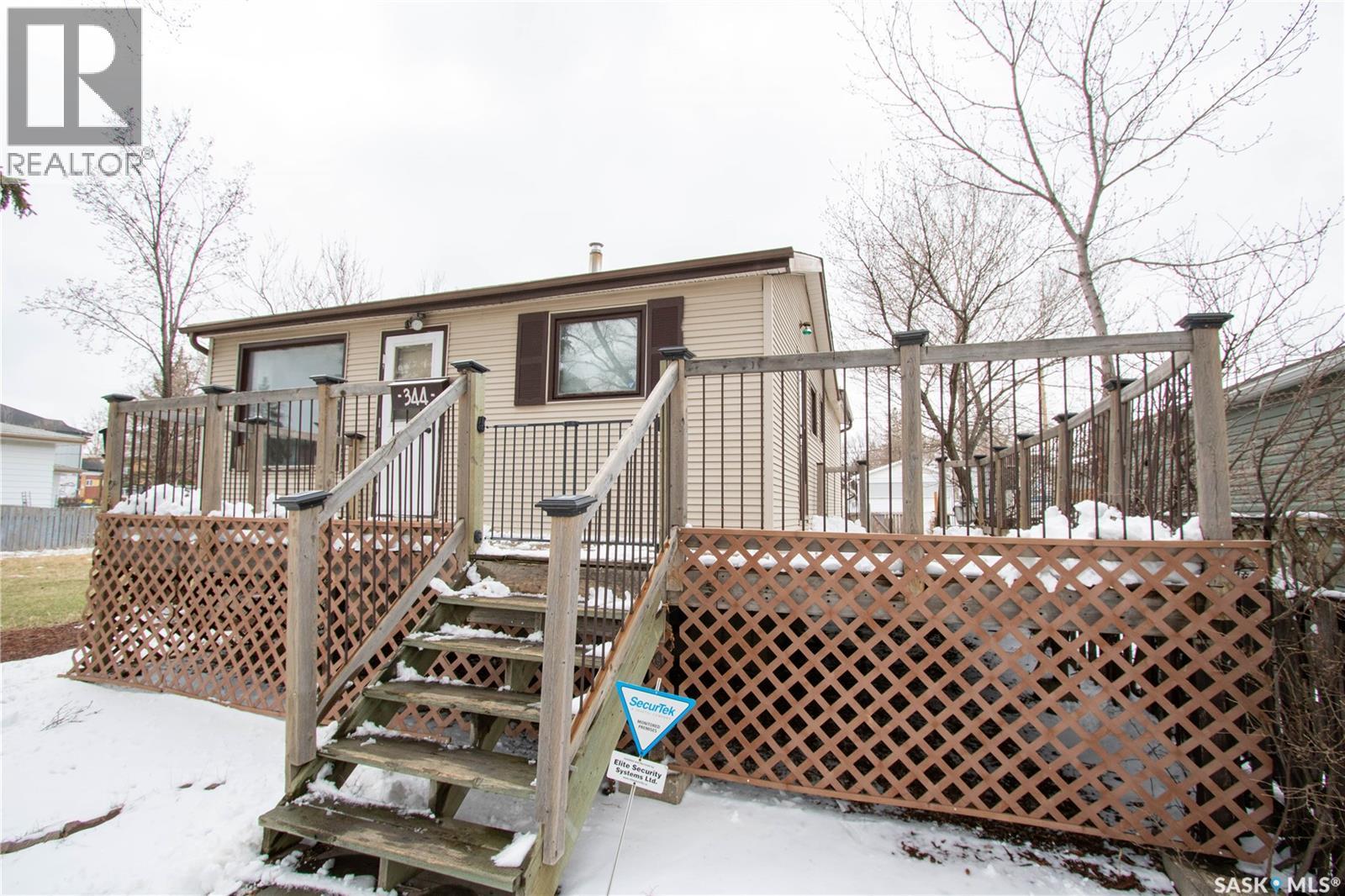 344 Angus Street, Regina, Saskatchewan  S4R 3K6 - Photo 2 - SK034022