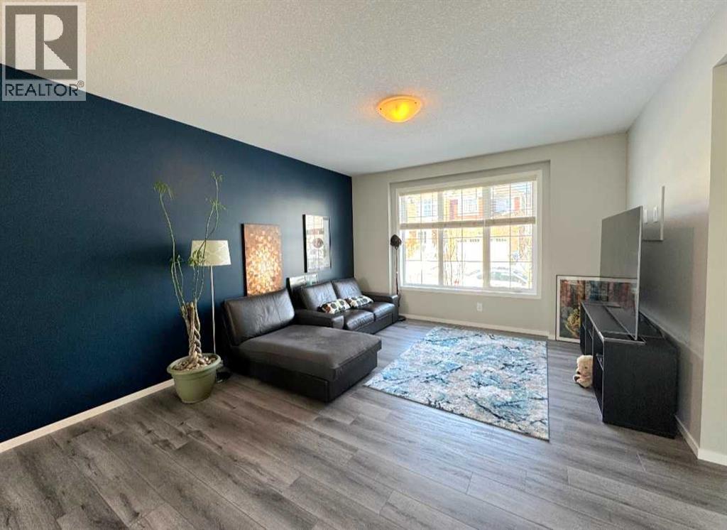 292 Yorkville Road Sw, Calgary, Alberta  T2X 4X4 - Photo 3 - A2298249