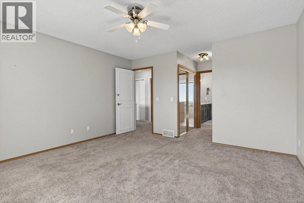 29 Shannon Manor Sw, Calgary, Alberta  T2Y 2Y5 - Photo 14 - A2303275