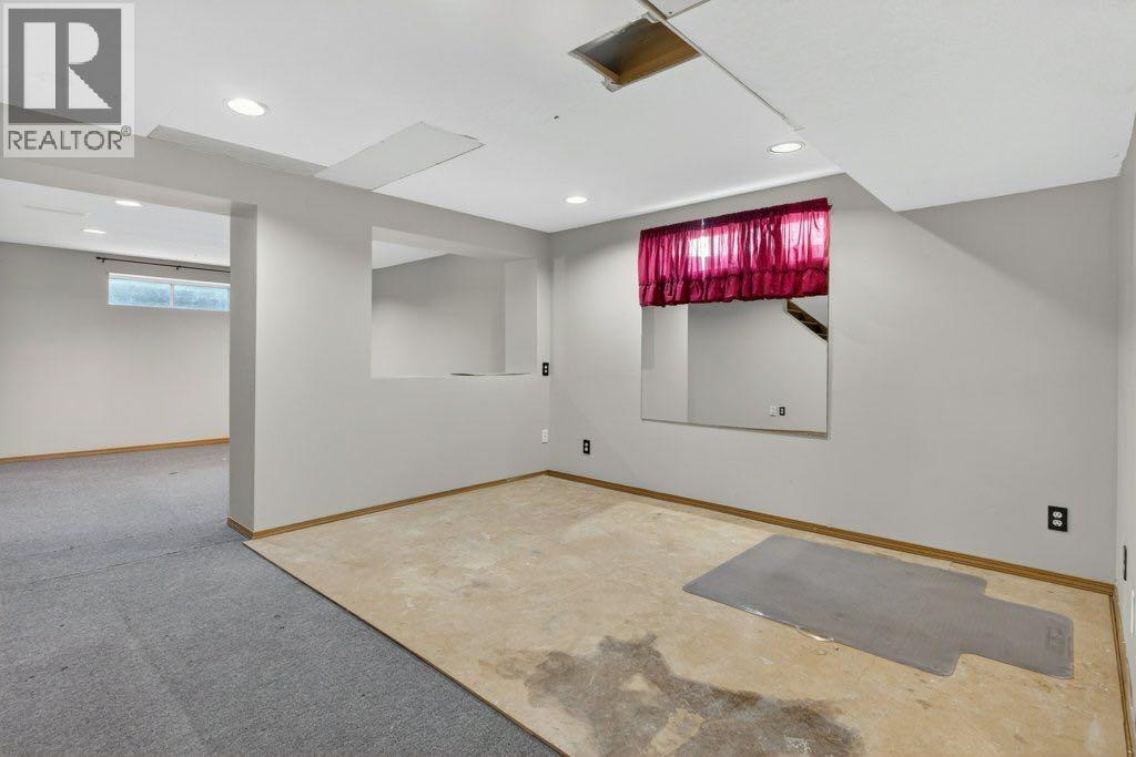 29 Shannon Manor Sw, Calgary, Alberta  T2Y 2Y5 - Photo 23 - A2303275