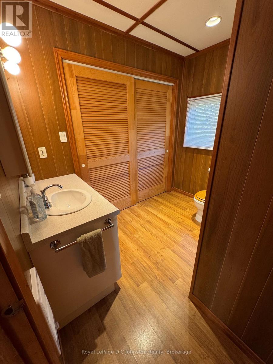 251 Bruce 13 Road, Native Leased Lands, Ontario  N0H 2L0 - Photo 16 - X13048434