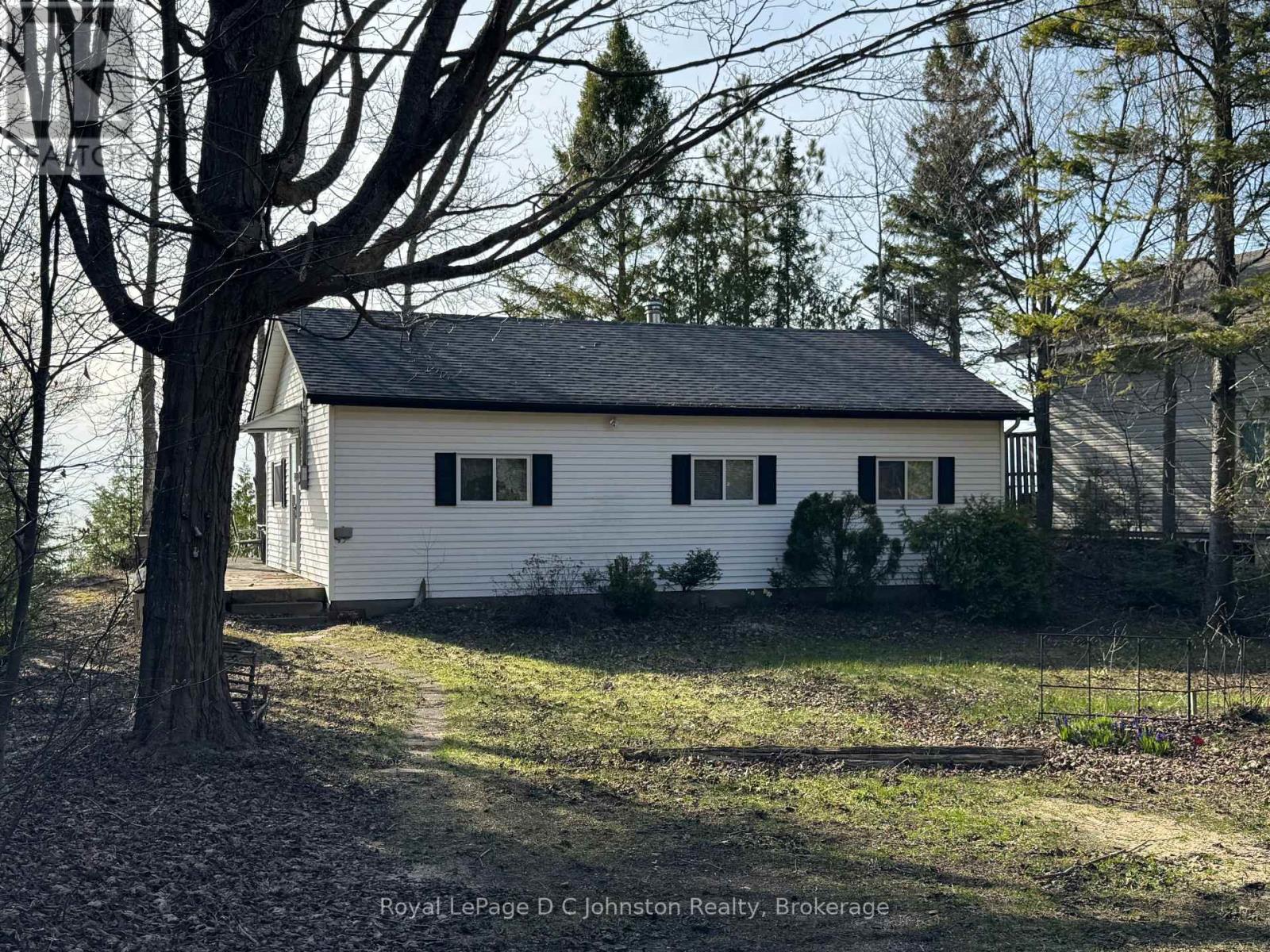 251 Bruce 13 Road, Native Leased Lands, Ontario  N0H 2L0 - Photo 3 - X13048434