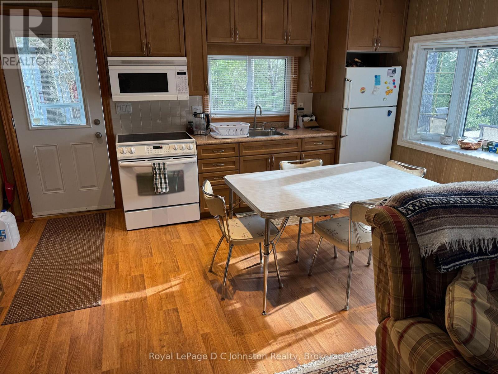 251 Bruce 13 Road, Native Leased Lands, Ontario  N0H 2L0 - Photo 8 - X13048434