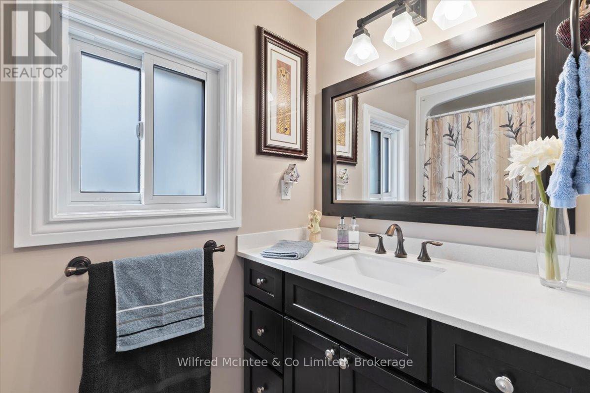 21571 Grey Road 16, Georgian Bluffs, Ontario  N0H 2N0 - Photo 20 - X13048592