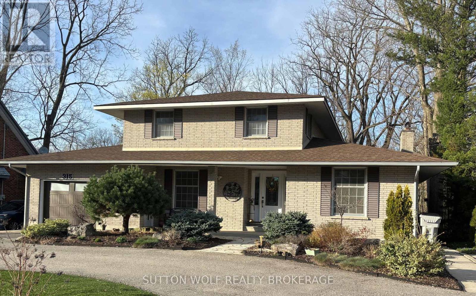 315 Caradoc Street N, Strathroy-Caradoc, Ontario  N7G 2N1 - Photo 2 - X13048316