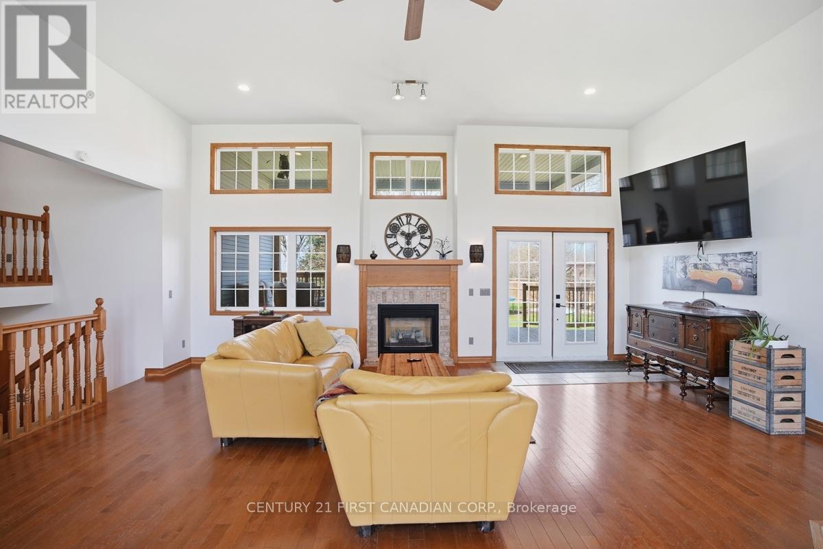 3159 Nauvoo Road, Brooke-Alvinston, Ontario  N0N 1A0 - Photo 13 - X13048426