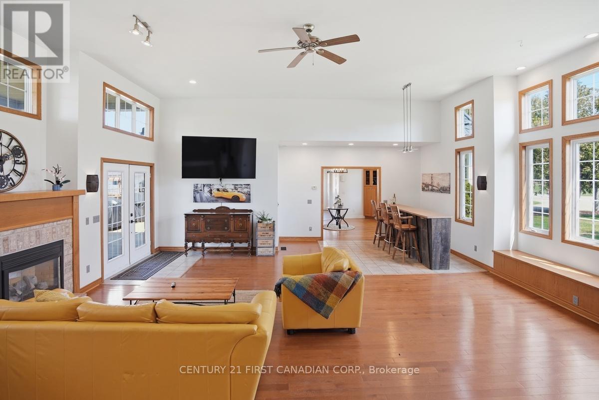 3159 Nauvoo Road, Brooke-Alvinston, Ontario  N0N 1A0 - Photo 14 - X13048426