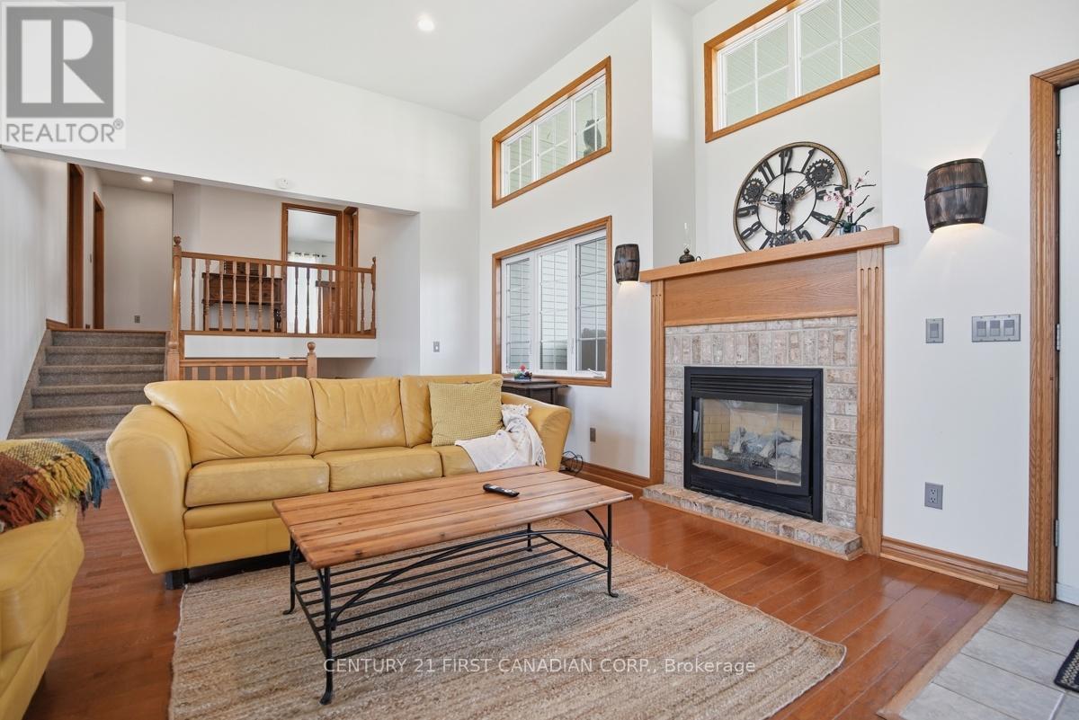 3159 Nauvoo Road, Brooke-Alvinston, Ontario  N0N 1A0 - Photo 15 - X13048426