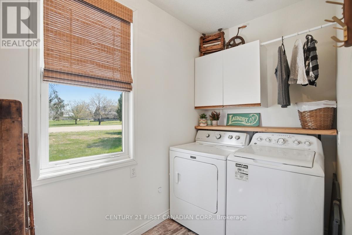 3159 Nauvoo Road, Brooke-Alvinston, Ontario  N0N 1A0 - Photo 22 - X13048426