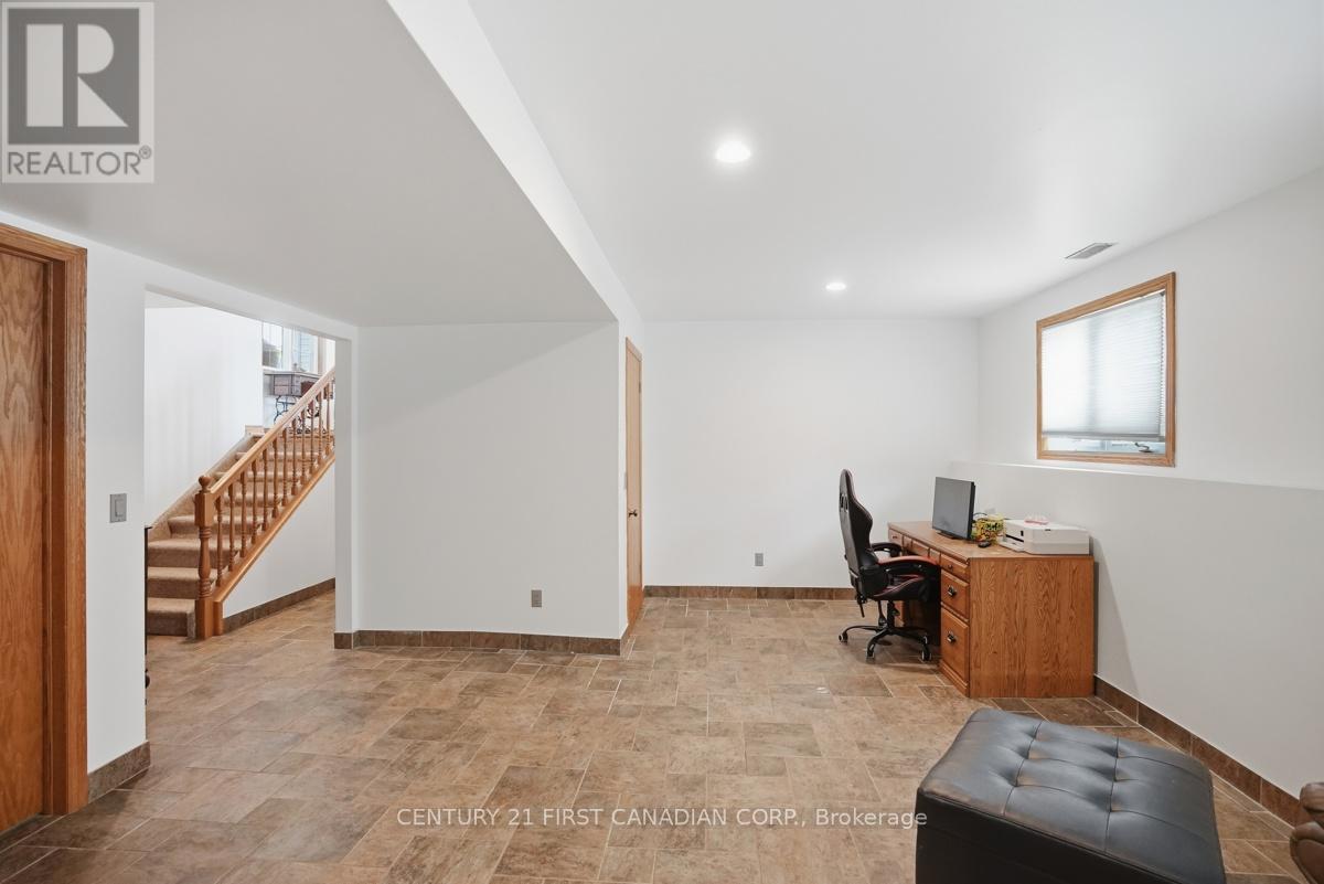 3159 Nauvoo Road, Brooke-Alvinston, Ontario  N0N 1A0 - Photo 29 - X13048426