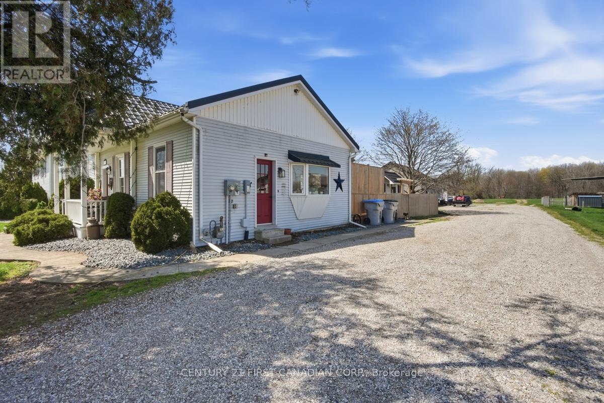 3159 Nauvoo Road, Brooke-Alvinston, Ontario  N0N 1A0 - Photo 4 - X13048426