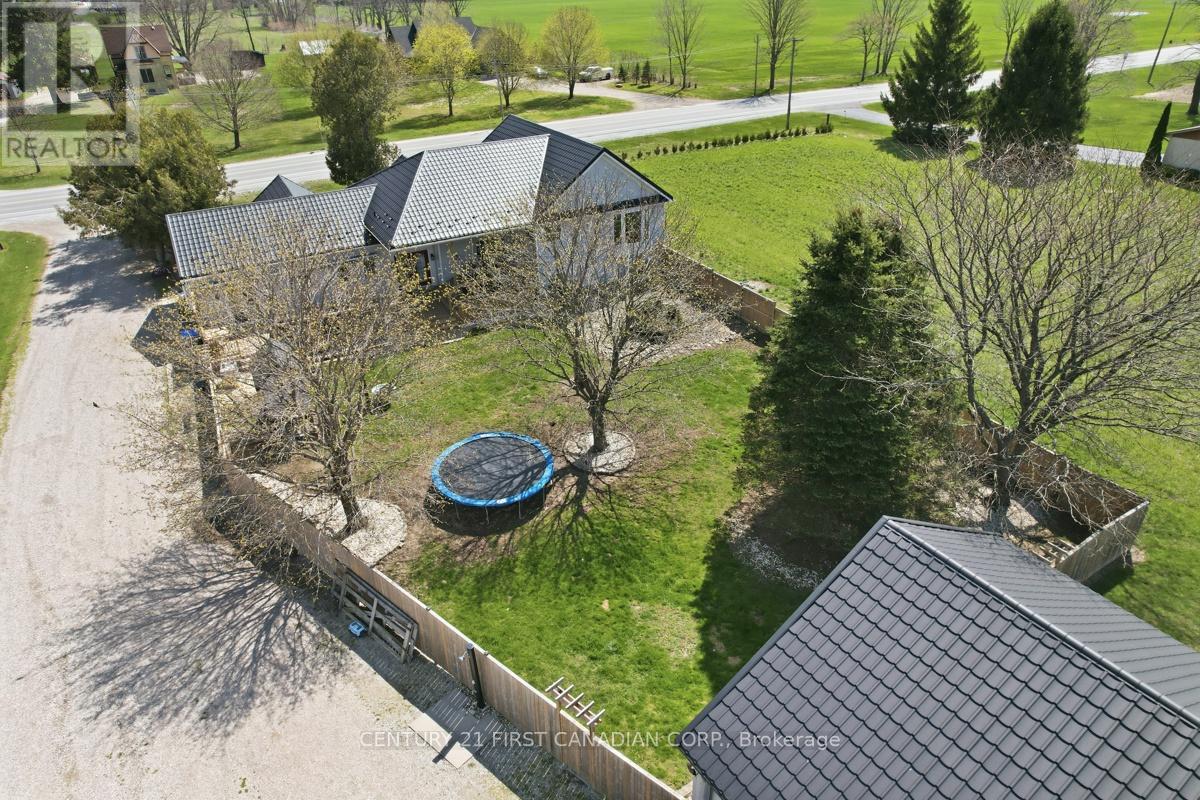 3159 Nauvoo Road, Brooke-Alvinston, Ontario  N0N 1A0 - Photo 45 - X13048426