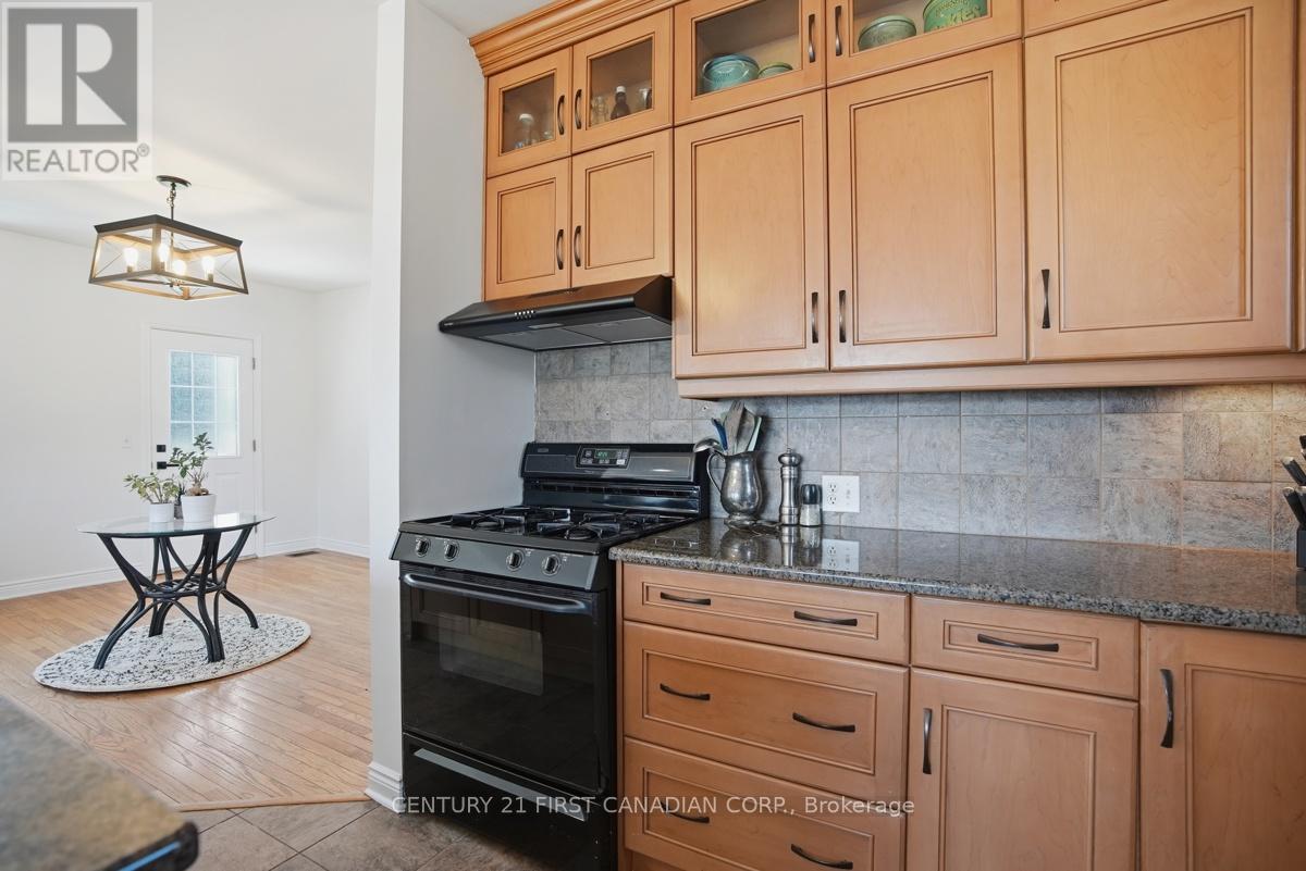 3159 Nauvoo Road, Brooke-Alvinston, Ontario  N0N 1A0 - Photo 9 - X13048426