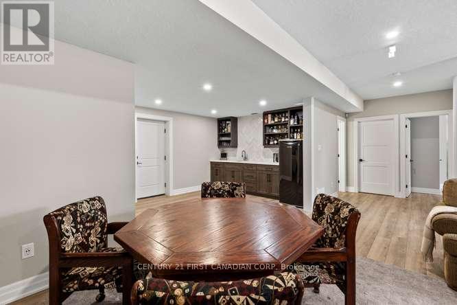 10331 Sherwood Crescent, Lambton Shores, Ontario  N0M 1T0 - Photo 24 - X13048580