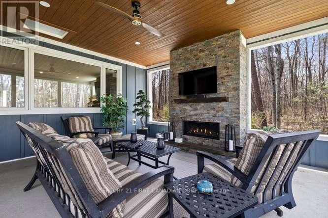 10331 Sherwood Crescent, Lambton Shores, Ontario  N0M 1T0 - Photo 40 - X13048580