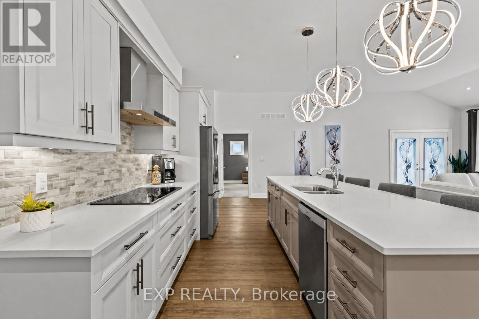 3571 Whispering Woods Trail, Fort Erie, Ontario  L0S 1N0 - Photo 11 - X12661210