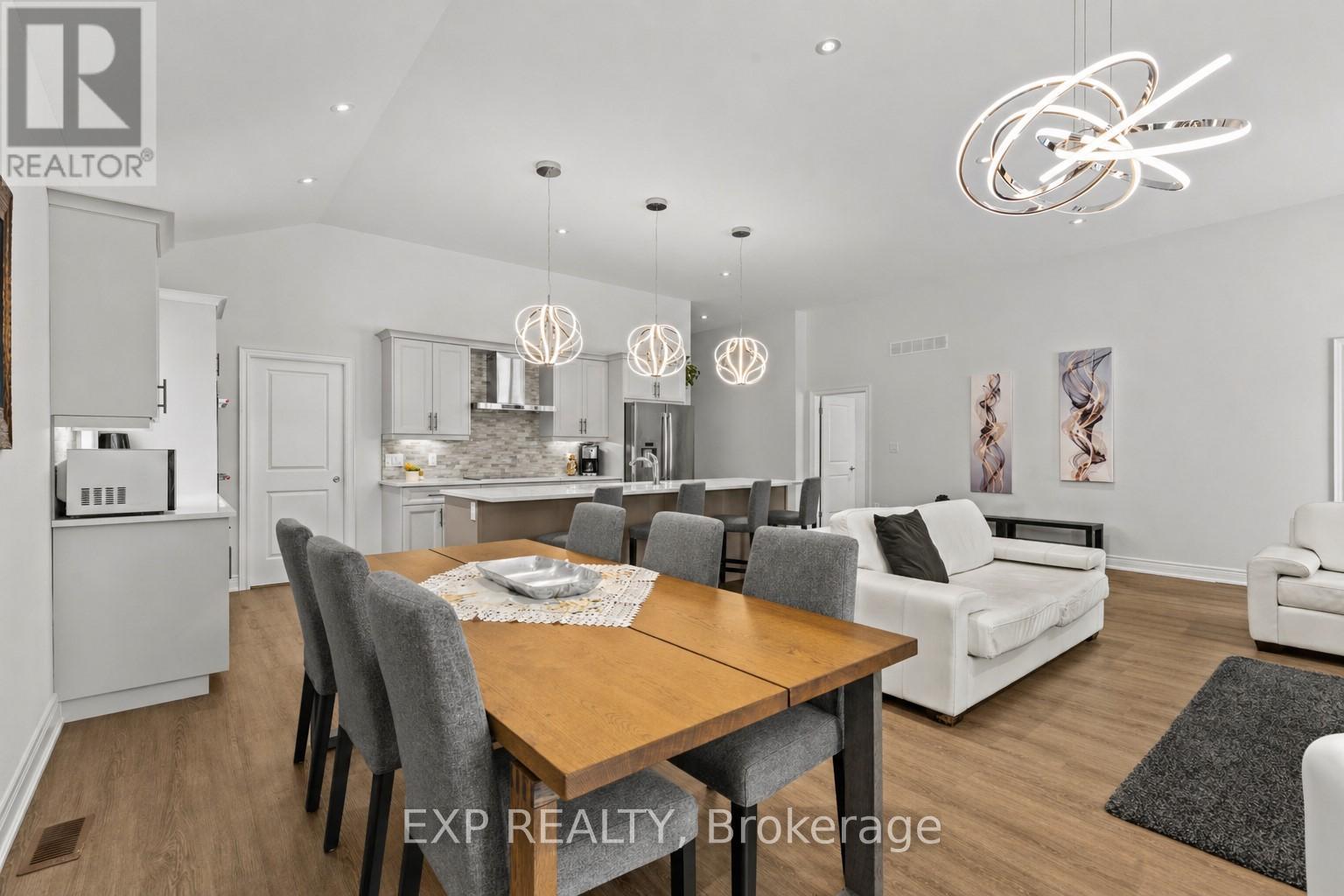 3571 Whispering Woods Trail, Fort Erie, Ontario  L0S 1N0 - Photo 18 - X12661210