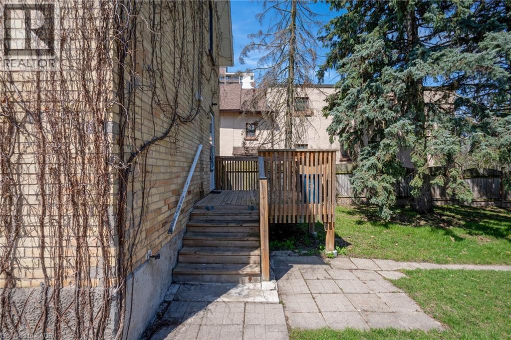 22 Samuel Street, Kitchener, Ontario  N2H 1P1 - Photo 5 - 40823266