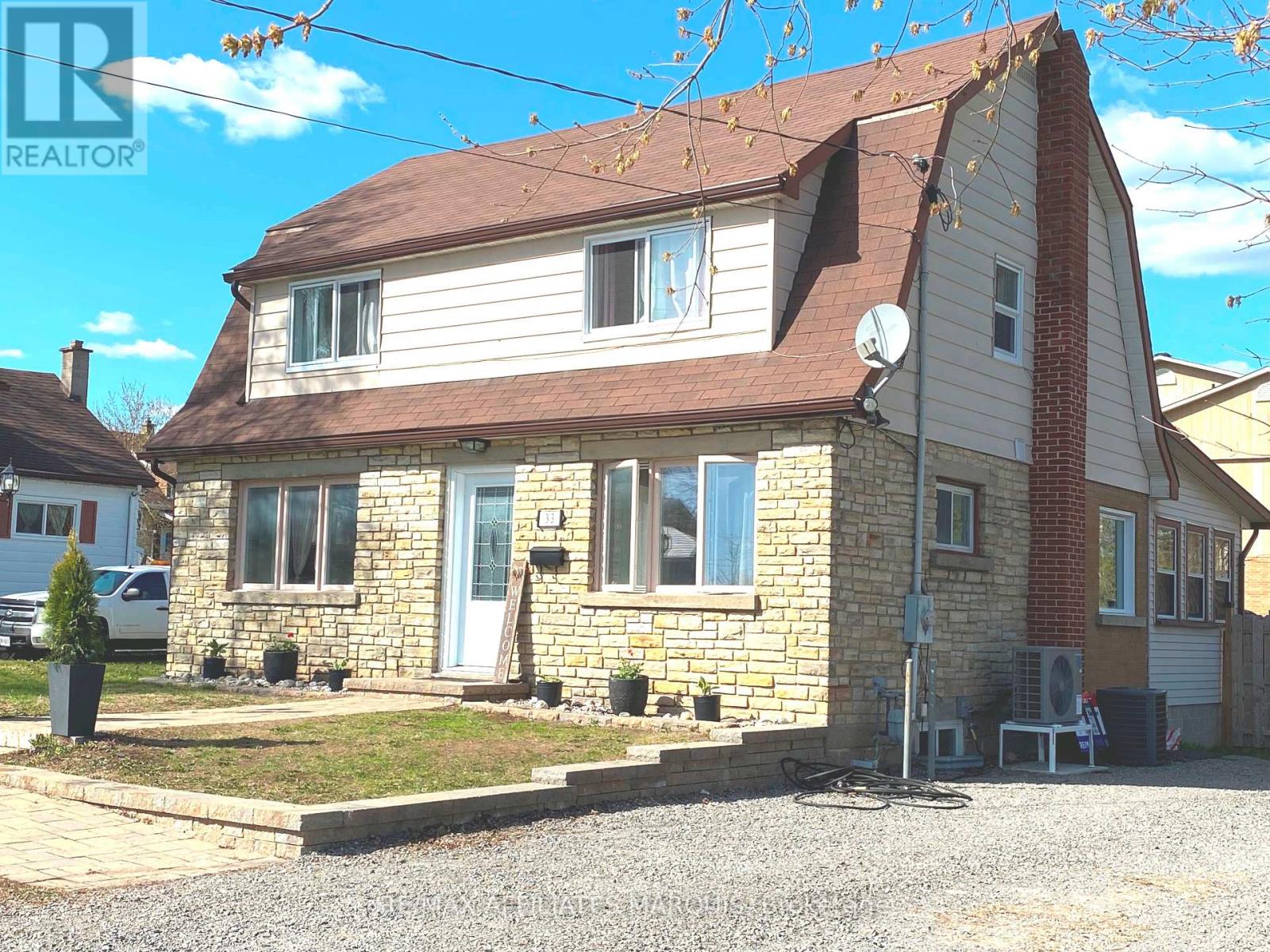 33 Mary Street, Smiths Falls, Ontario  K7A 3R2 - Photo 2 - X13048536