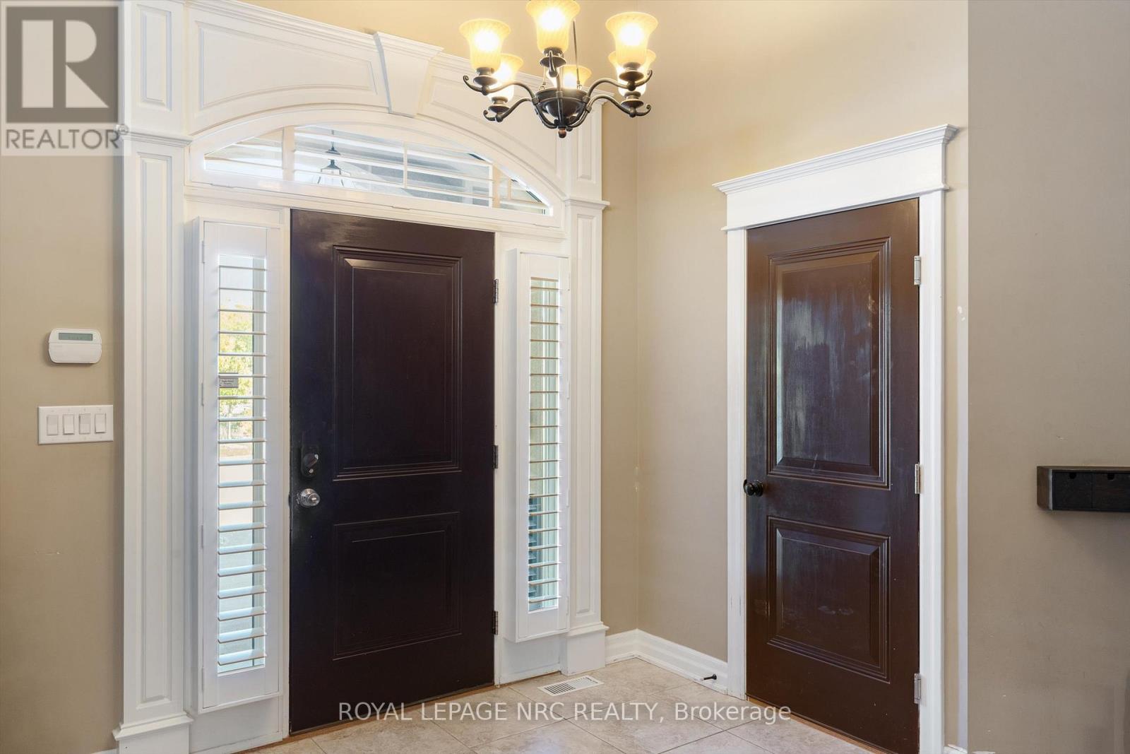 7 Sapphire Court N, St. Catharines, Ontario  L2M 0A4 - Photo 3 - X13048456