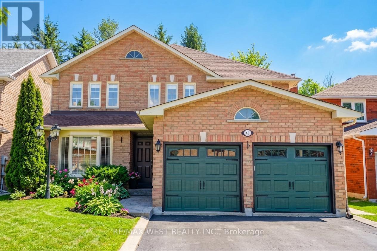 43 Summitcrest Drive, Richmond Hill, Ontario  L4S 1A7 - Photo 1 - N12860870