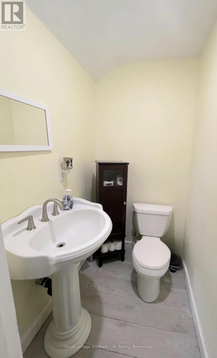 630 First Street S, Gravenhurst, Ontario  P1P 1K1 - Photo 15 - X13048414