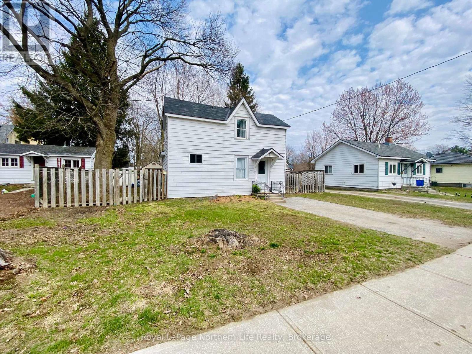 630 First Street S, Gravenhurst, Ontario  P1P 1K1 - Photo 2 - X13048414