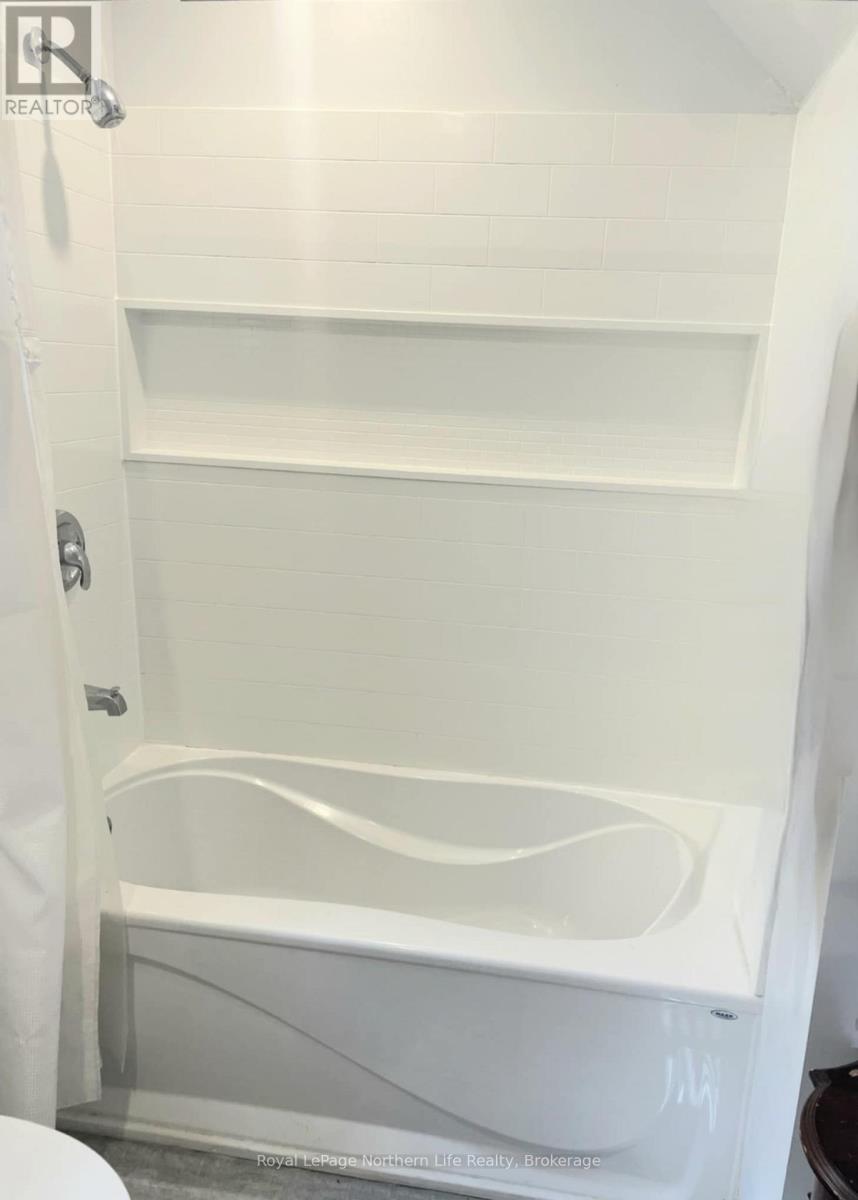 630 First Street S, Gravenhurst, Ontario  P1P 1K1 - Photo 8 - X13048414