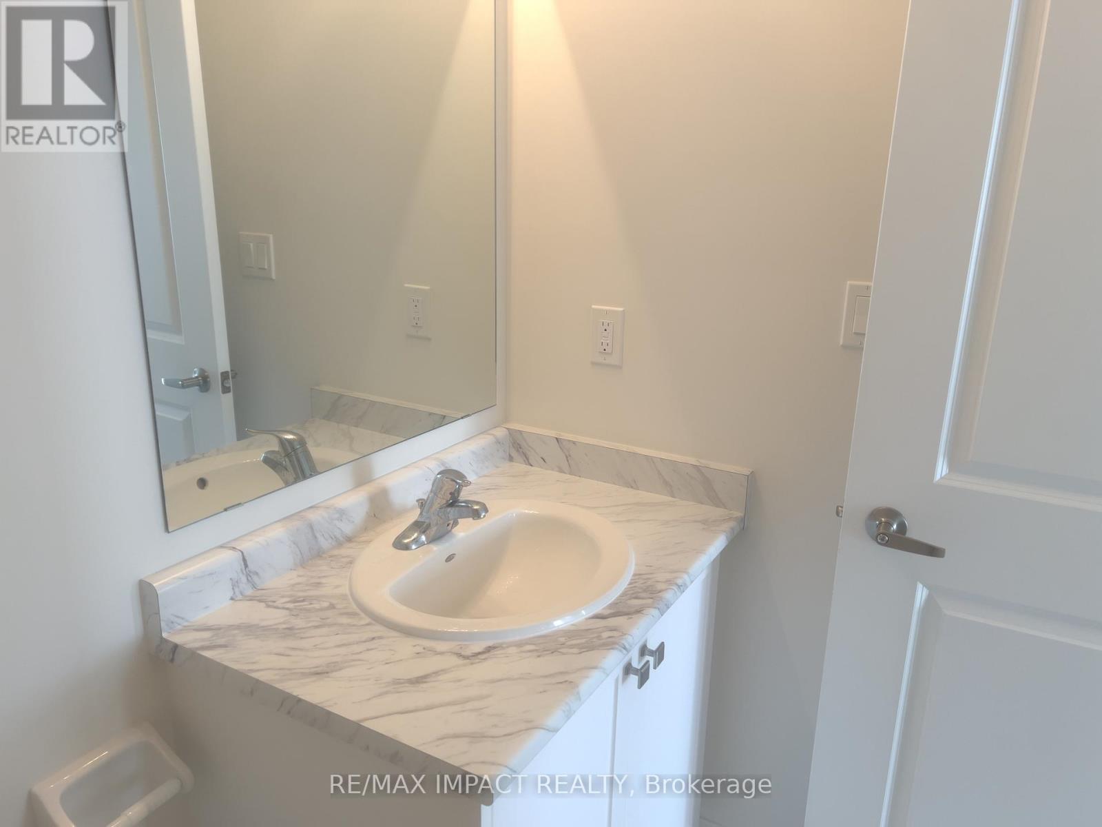 317 Coronation Road, Whitby, Ontario  L1P 0P8 - Photo 11 - E13048162