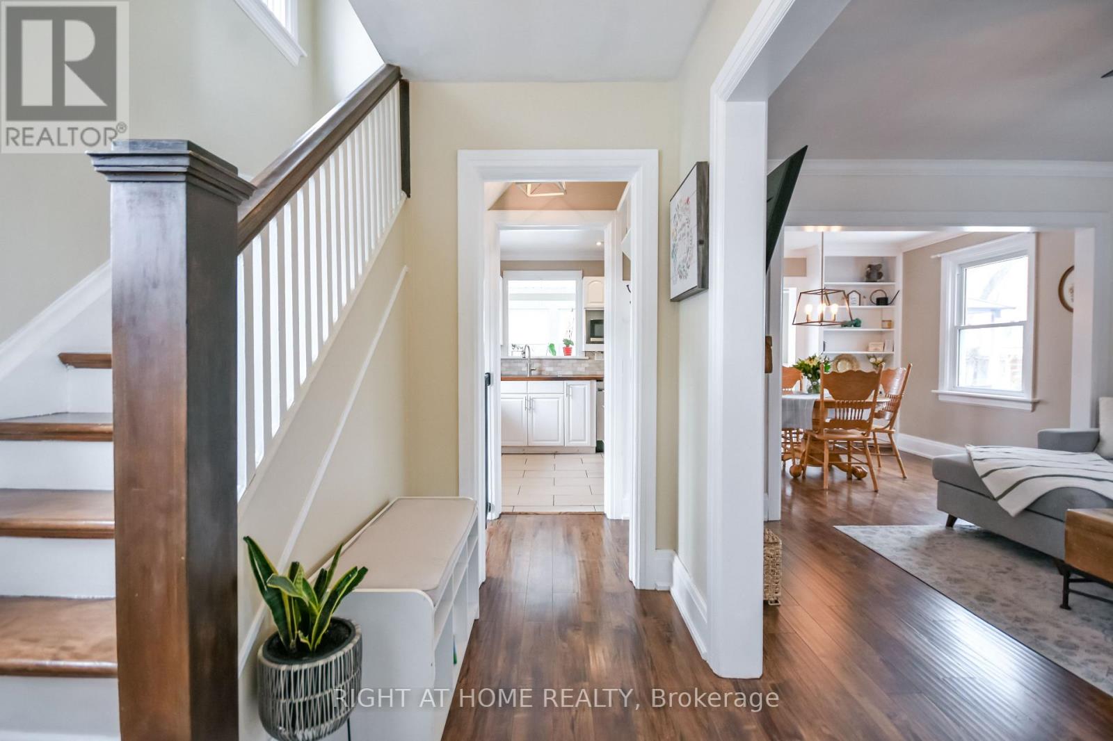 208 Cherry Street, Tay, Ontario  L0K 2C0 - Photo 4 - S12922694