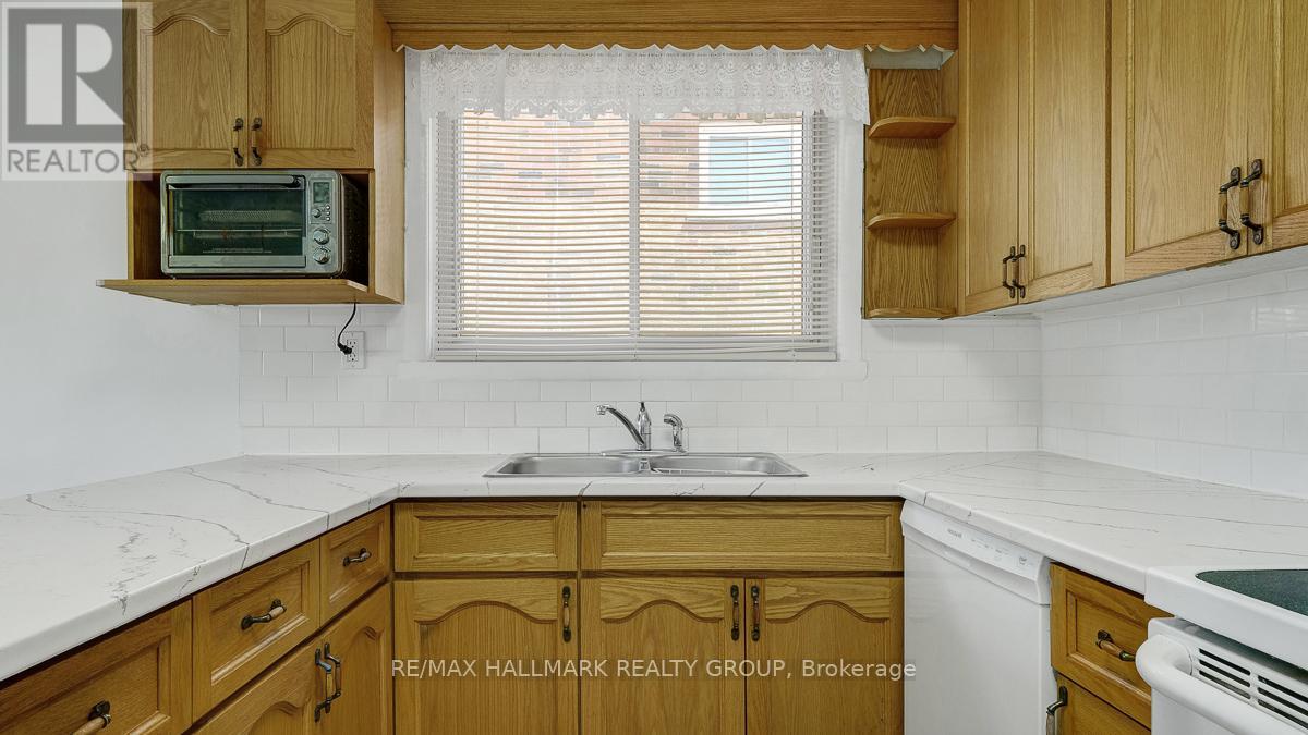 264 Michel Circle, Ottawa, Ontario  K1L 7P9 - Photo 20 - X12926886