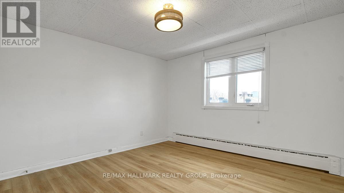264 Michel Circle, Ottawa, Ontario  K1L 7P9 - Photo 28 - X12926886