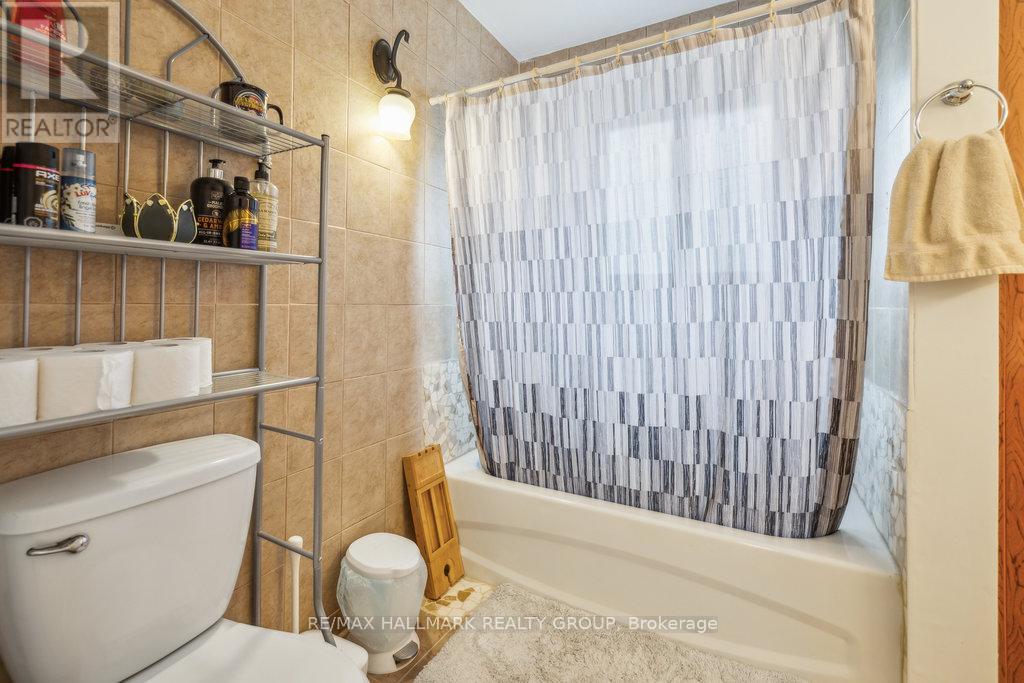 264 Michel Circle, Ottawa, Ontario  K1L 7P9 - Photo 34 - X12926886