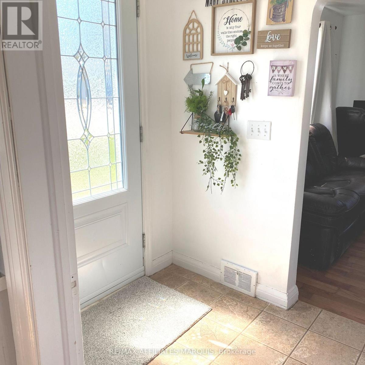 33 Mary Street, Smiths Falls, Ontario  K7A 3R2 - Photo 5 - X13048536